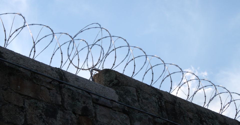 Una riflessione sugli atti di autolesionismo in carcere
