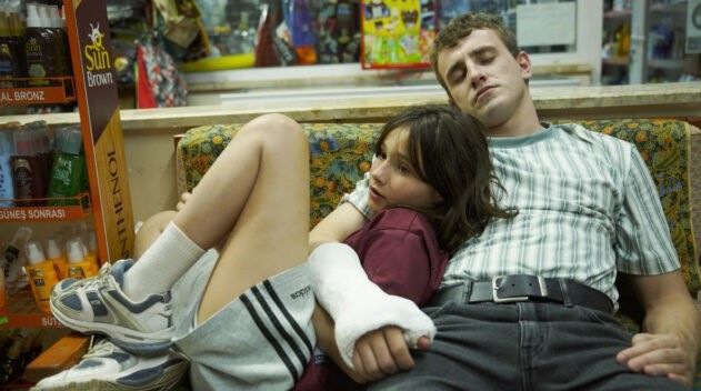 Aftersun: quando l’amore per i figli non salva dal buio interiore